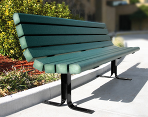 Traditional Style Recycled Plastic Bench
