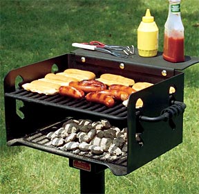 Park Grill with Adjustable Cooking Grate 